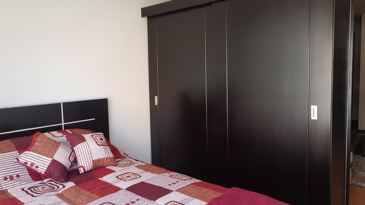 Deluxe Apartment Metroplaza Quito Bagian luar foto