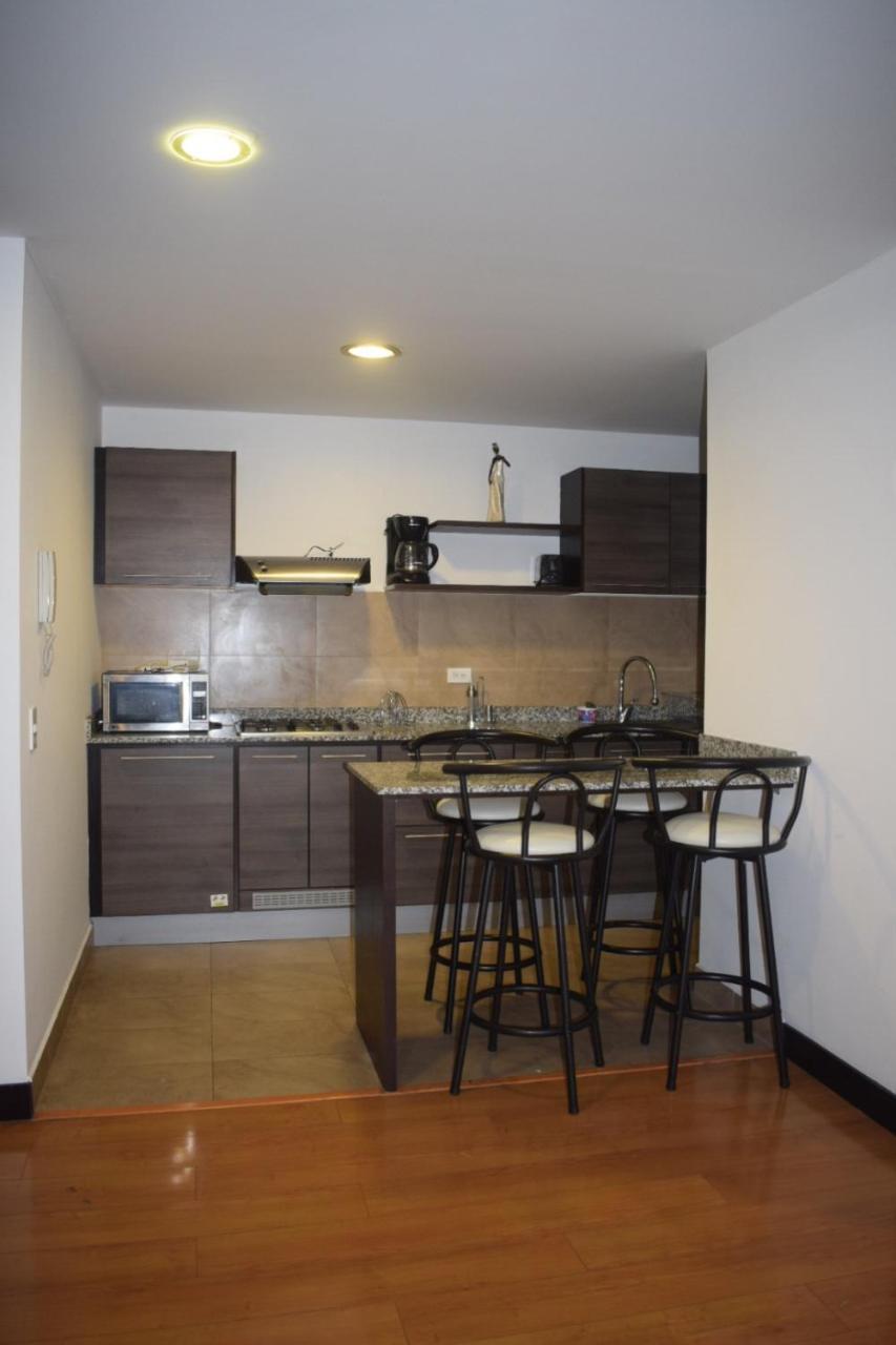 Deluxe Apartment Metroplaza Quito Bagian luar foto